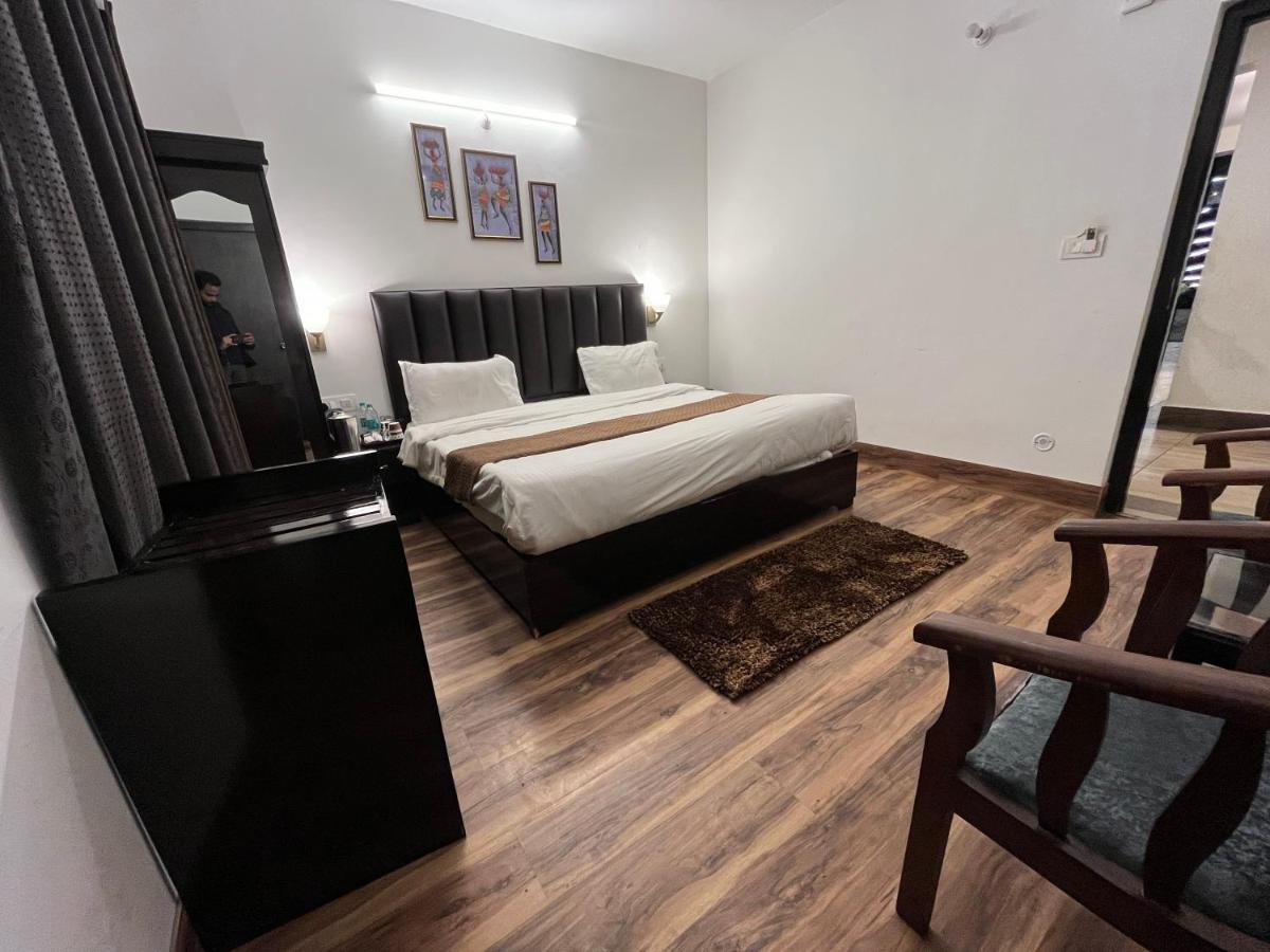 Cedar Woods Resort By Heyan Hotels Nainital Exteriör bild