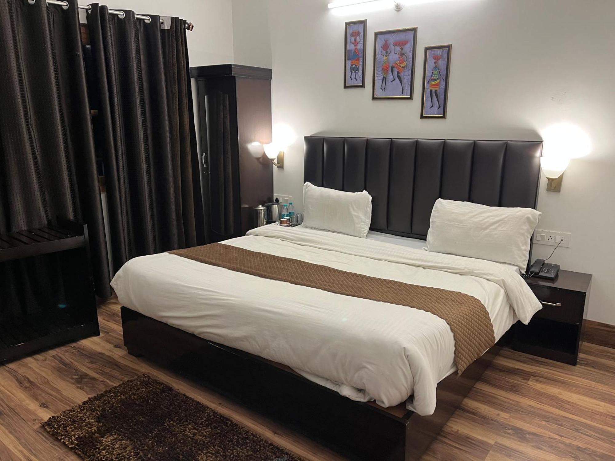 Cedar Woods Resort By Heyan Hotels Nainital Exteriör bild