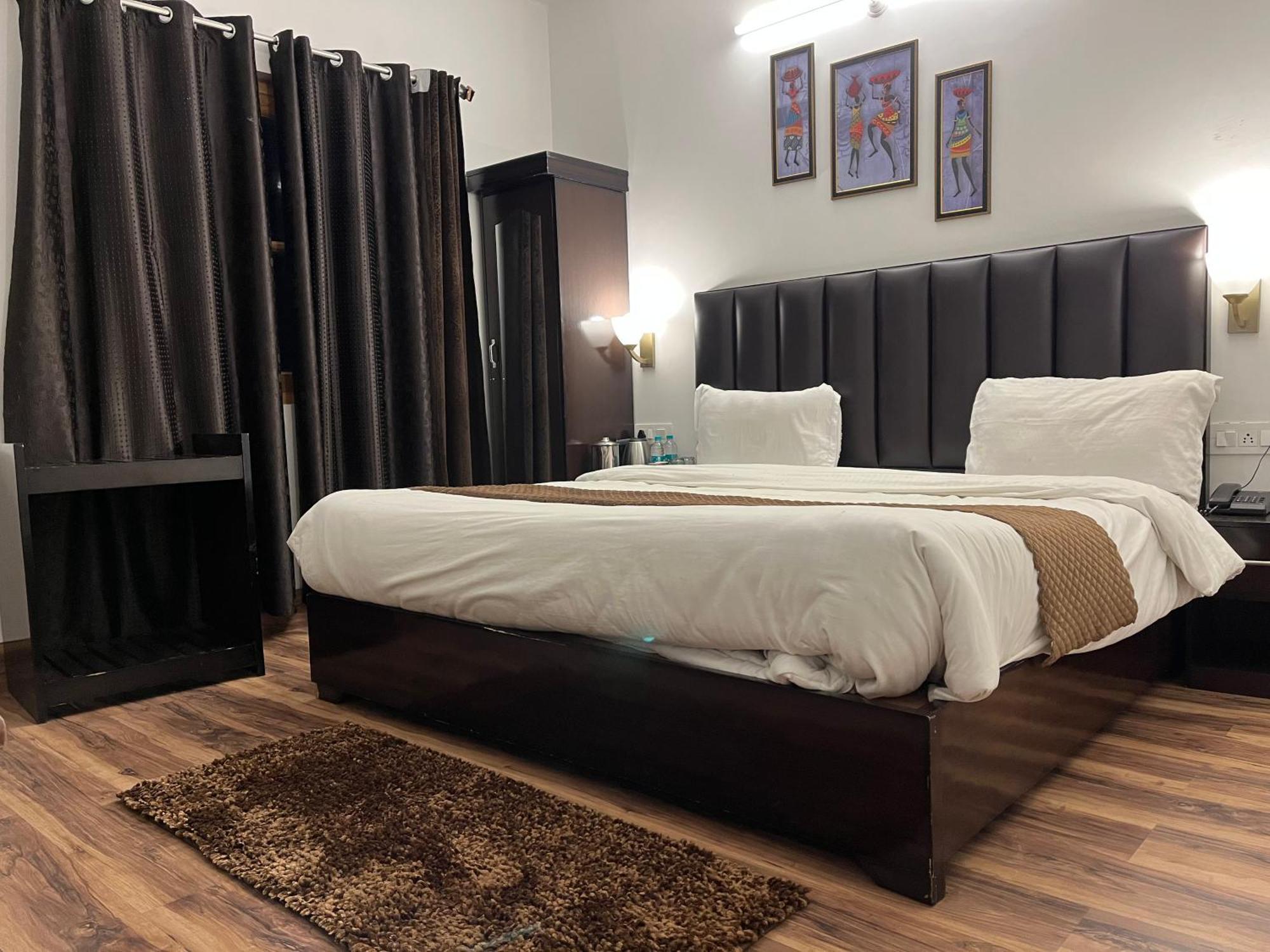 Cedar Woods Resort By Heyan Hotels Nainital Exteriör bild