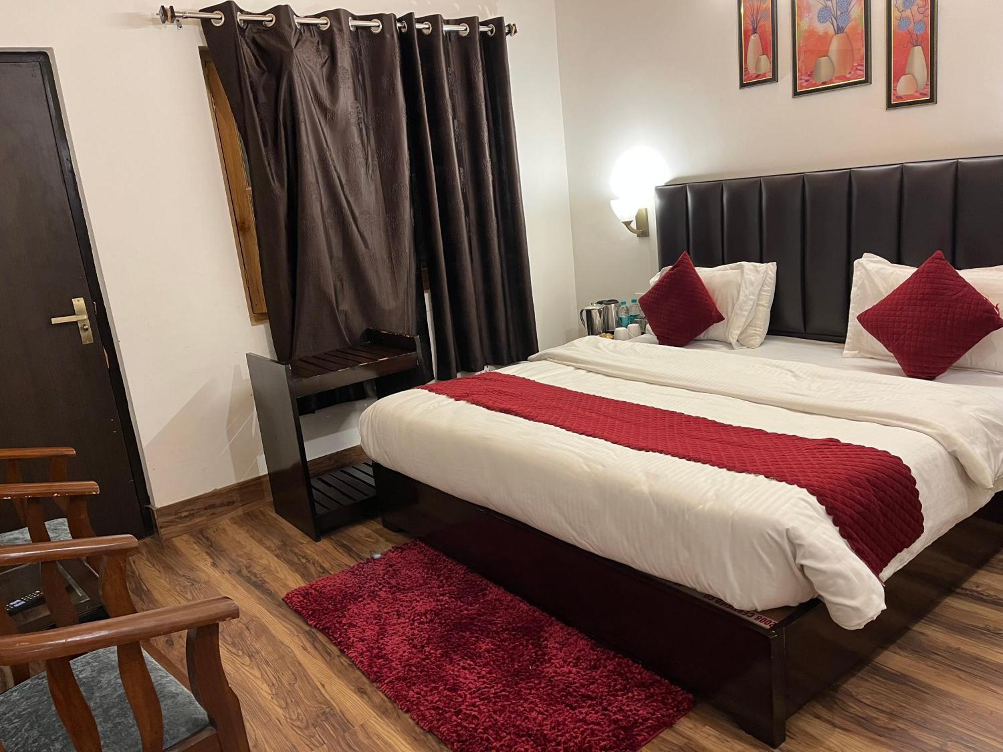 Cedar Woods Resort By Heyan Hotels Nainital Exteriör bild