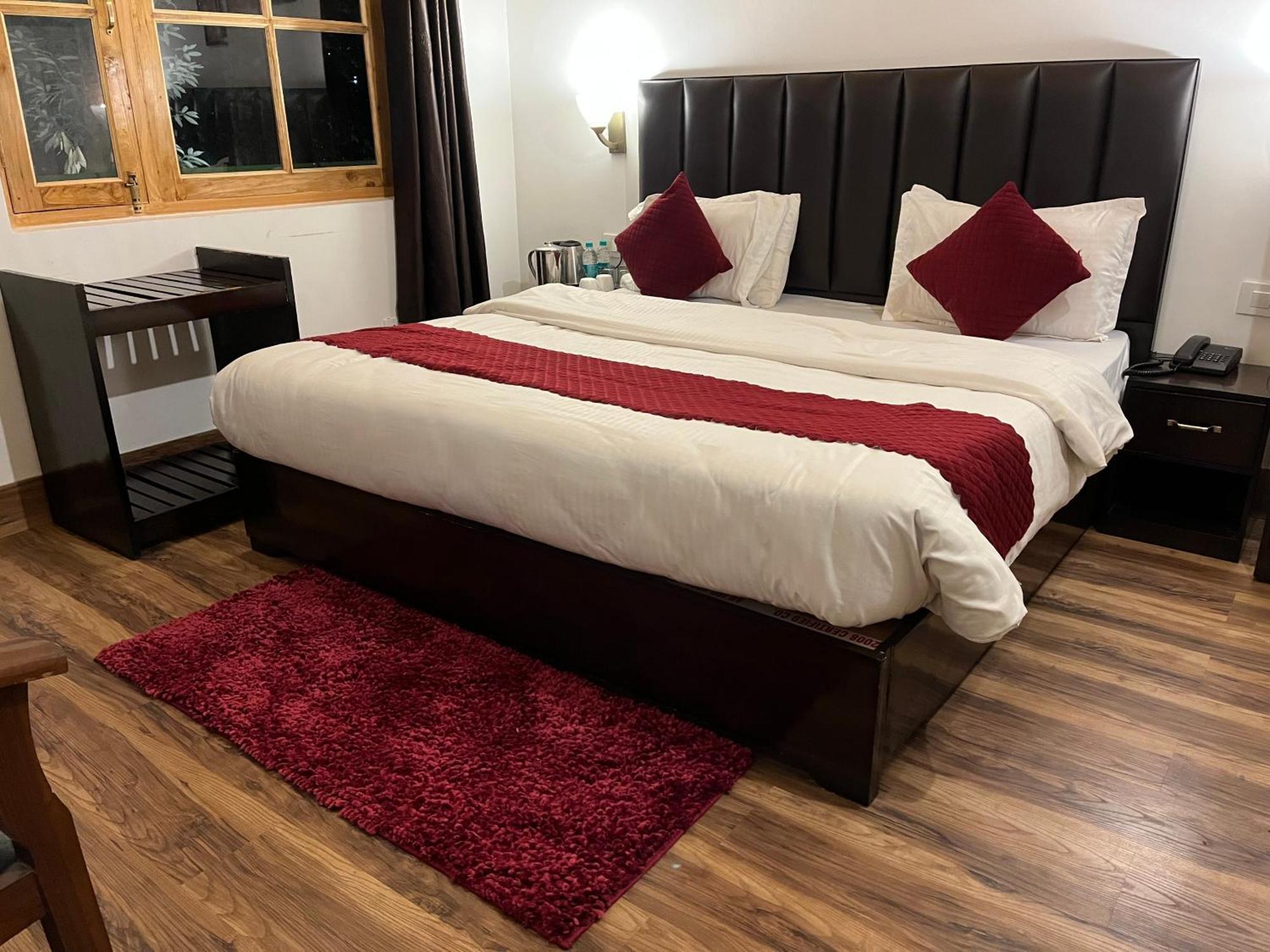 Cedar Woods Resort By Heyan Hotels Nainital Exteriör bild